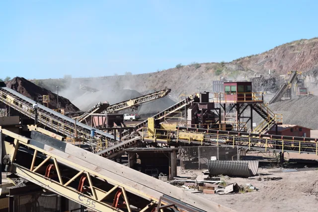 Aggregate conveyors and processing facilities